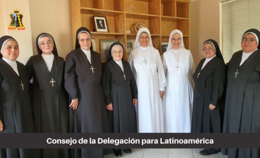 Consejo de la Delegación junto a la Madre General.